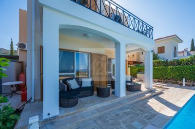 Detached Villa For Sale  in  Argaka
