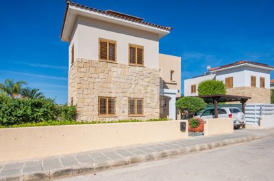 Detached Villa For Sale  in  Argaka