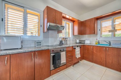 Detached Villa For Sale  in  Argaka