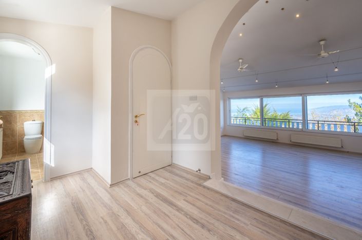 Image No.14-4 Bed Villa for sale