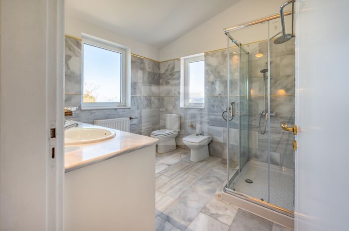 Image No.19-4 Bed Villa for sale