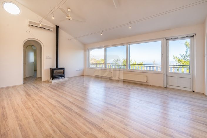 Image No.10-4 Bed Villa for sale