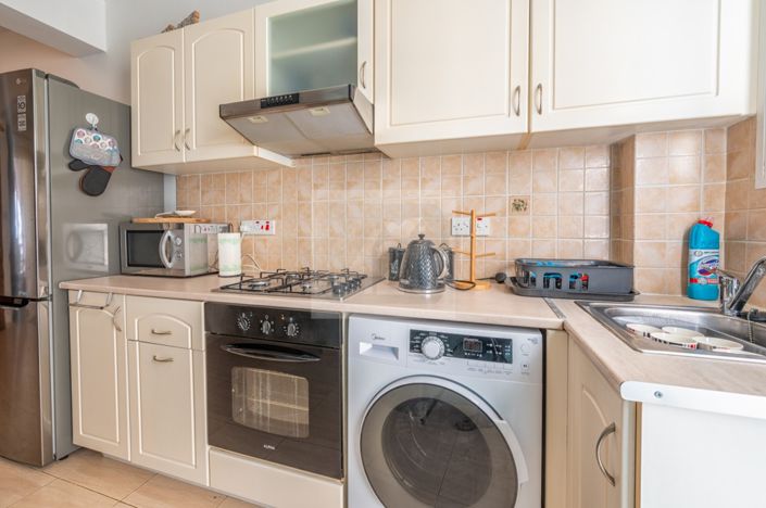 Image No.9-2 Bed Apartment for sale