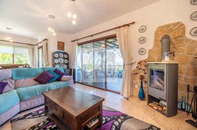 Bungalow For Sale  in  Kritou Terra