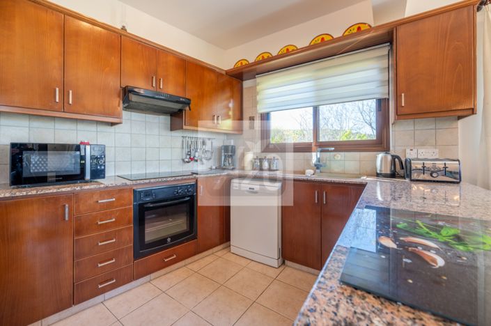 Image No.20-2 Bed Bungalow for sale