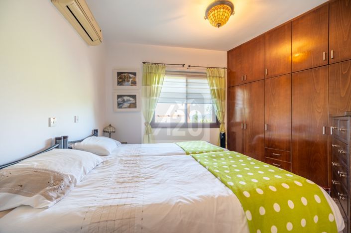 Image No.25-2 Bed Bungalow for sale