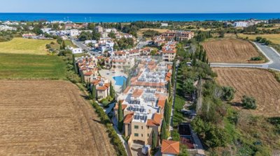 Apartment For Sale  in  Polis