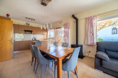 Detached Villa For Sale  in  Droushia