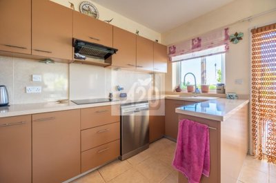 Detached Villa For Sale  in  Droushia