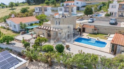 Detached Villa For Sale  in  Droushia