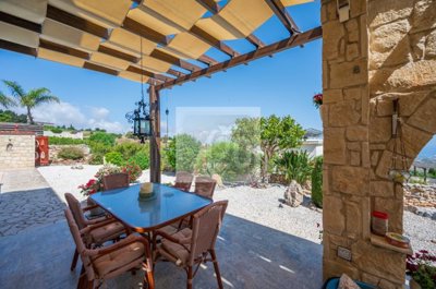 Detached Villa For Sale  in  Droushia