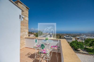 Detached Villa For Sale  in  Droushia
