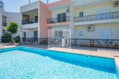 Town House For Sale  in  Peristerona
