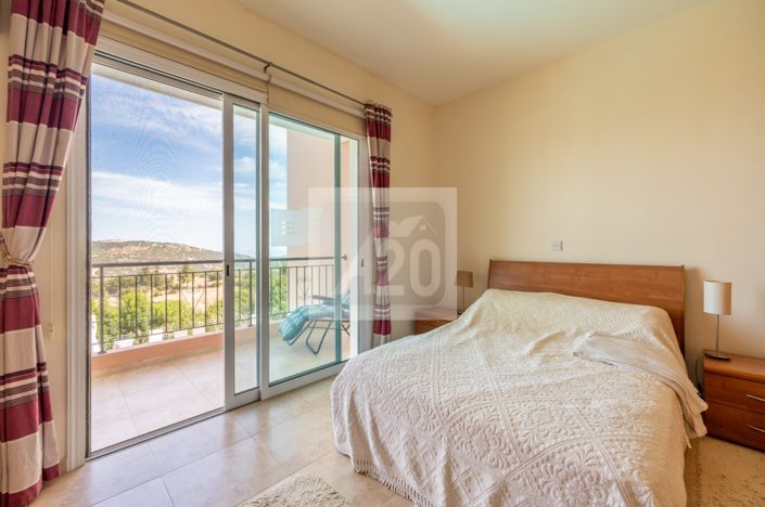 Image No.16-2 Bed Townhouse for sale