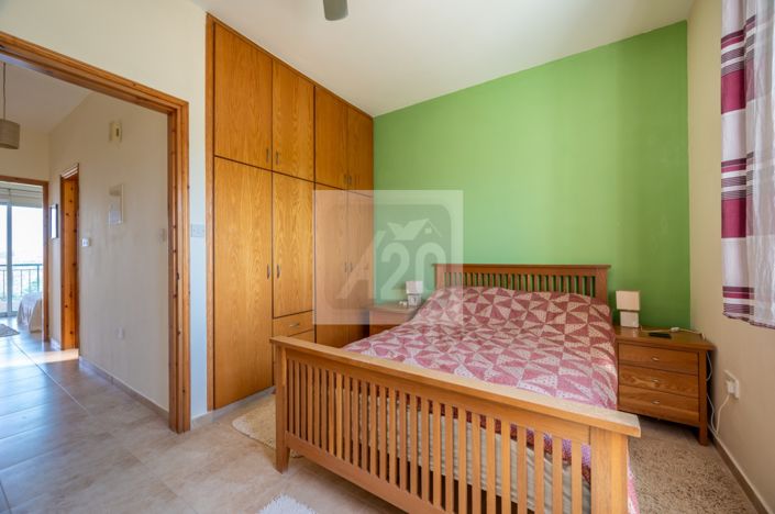 Image No.19-2 Bed Townhouse for sale