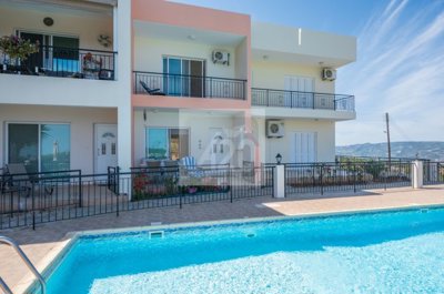 Town House For Sale  in  Peristerona