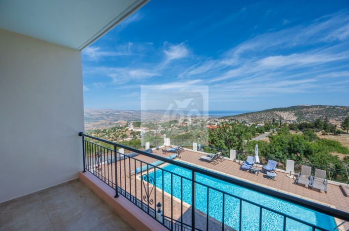 Image No.21-2 Bed Townhouse for sale