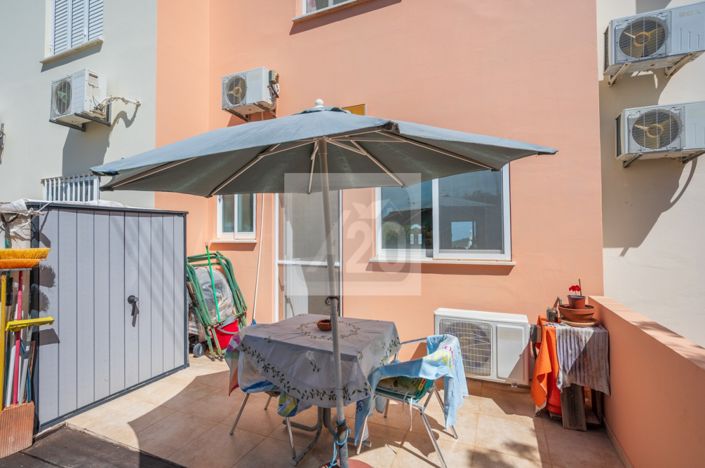 Image No.25-2 Bed Townhouse for sale