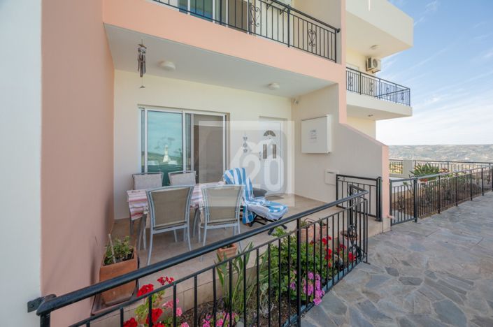 Image No.28-2 Bed Townhouse for sale