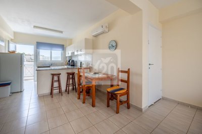 Apartment For Sale  in  Polis