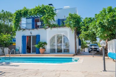 Detached Villa For Sale  in  Latchi