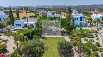 Detached Villa For Sale  in  Latchi