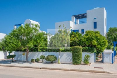 Detached Villa For Sale  in  Latchi