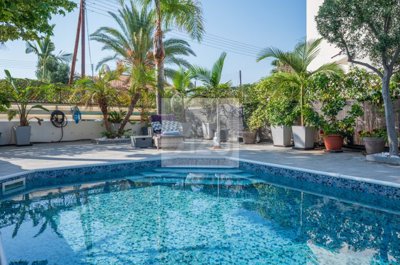 Detached Villa For Sale  in  Argaka