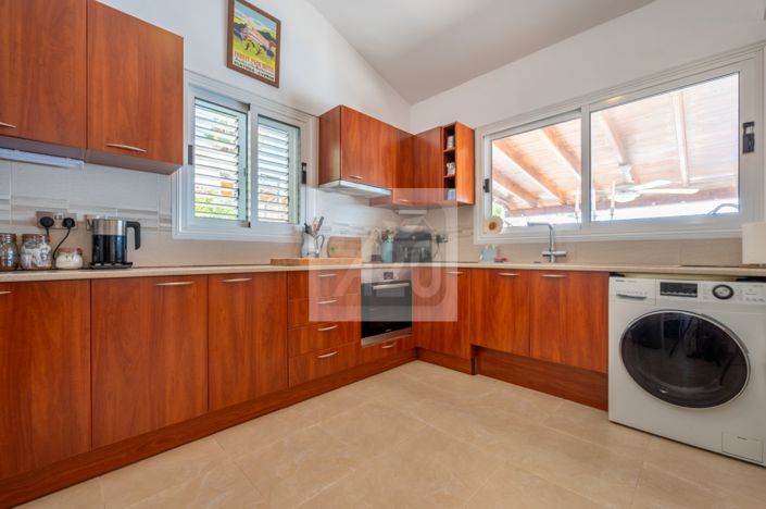 Image No.18-3 Bed Bungalow for sale