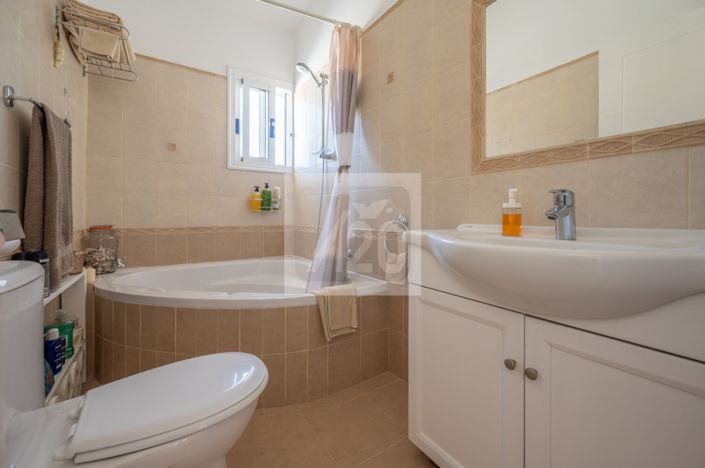 Image No.24-3 Bed Bungalow for sale