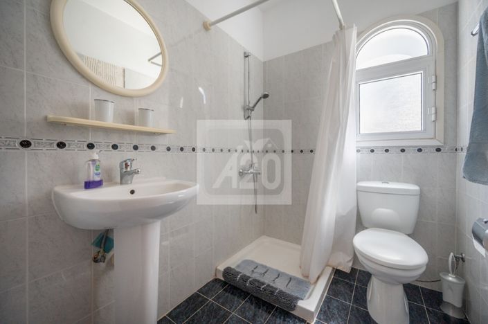 Image No.24-2 Bed Bungalow for sale