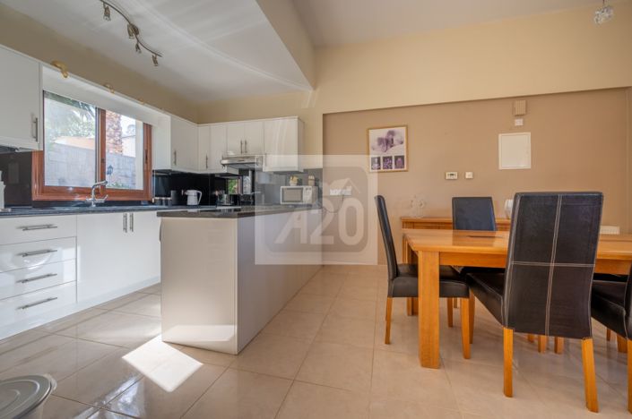 Image No.11-3 Bed Bungalow for sale