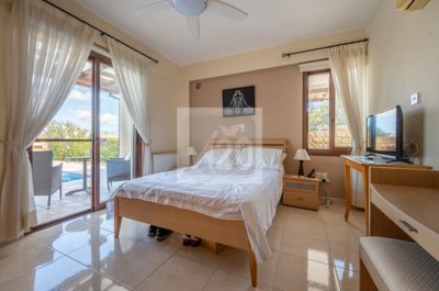 Detached Villa For Sale  in  Akourdalia