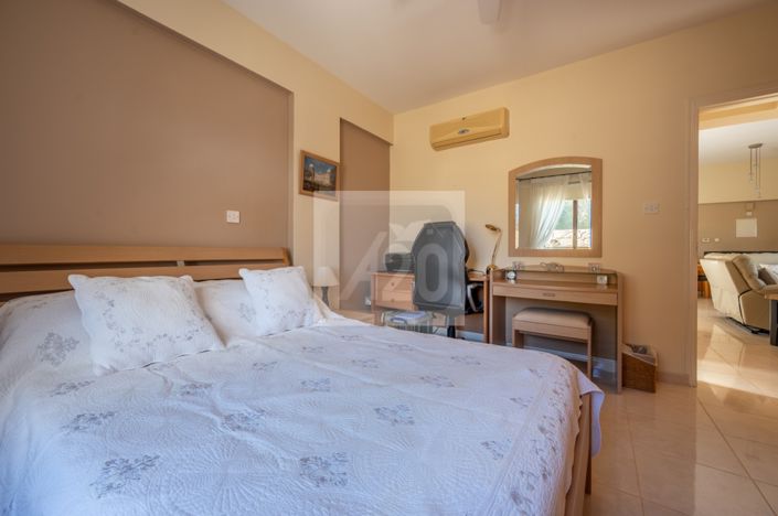 Image No.19-3 Bed Bungalow for sale