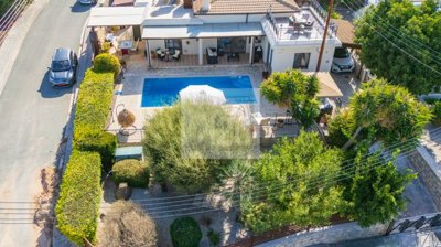 Detached Villa For Sale  in  Akourdalia