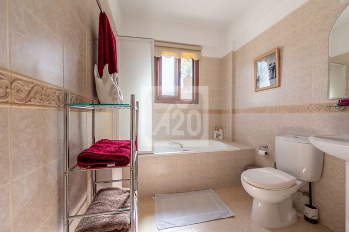 Image No.25-3 Bed Bungalow for sale