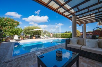 Detached Villa For Sale  in  Akourdalia