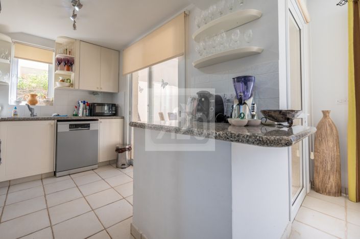 Image No.14-3 Bed Villa for sale