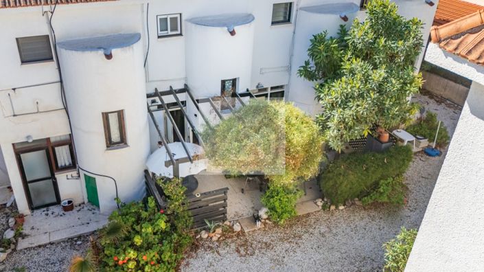 Image No.27-1 Bed Townhouse for sale