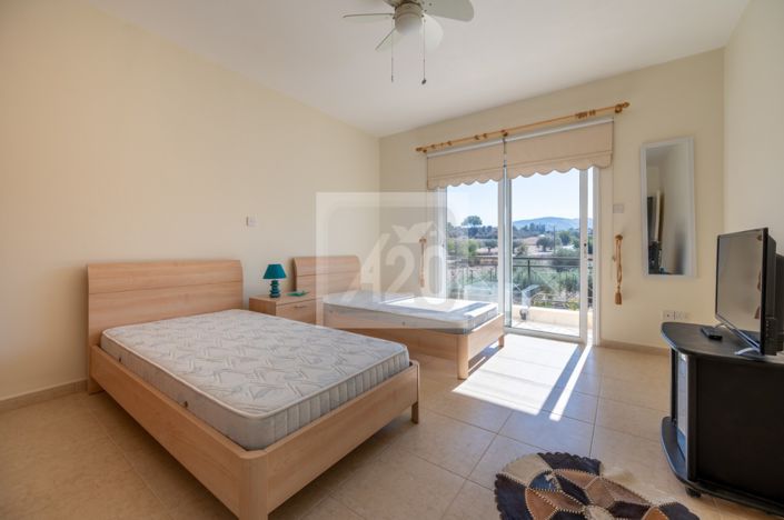 Image No.19-2 Bed Townhouse for sale