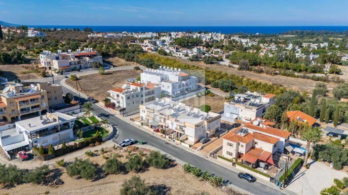 Image No.8-2 Bed Townhouse for sale