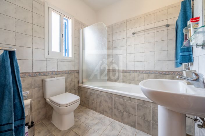 Image No.24-2 Bed Villa for sale