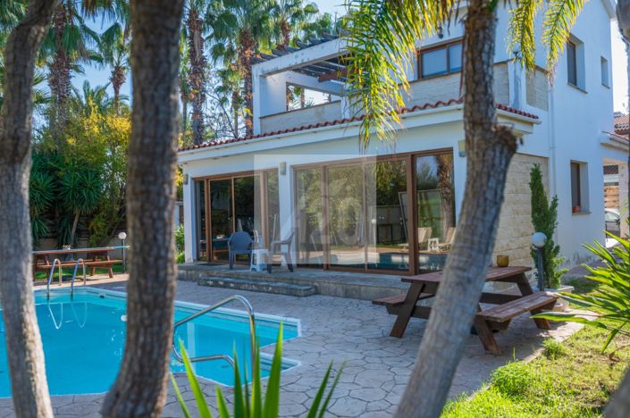 Image No.12-3 Bed Villa for sale