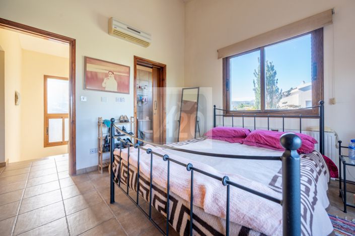 Image No.25-3 Bed Villa for sale