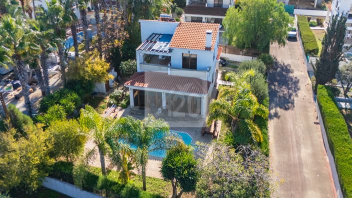 Image No.8-3 Bed Villa for sale