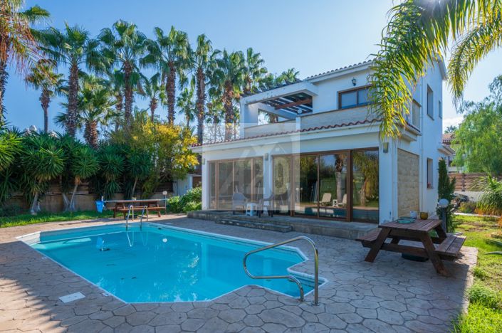 Image No.10-3 Bed Villa for sale