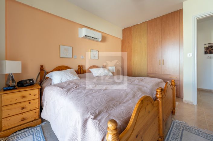 Image No.18-2 Bed Apartment for sale