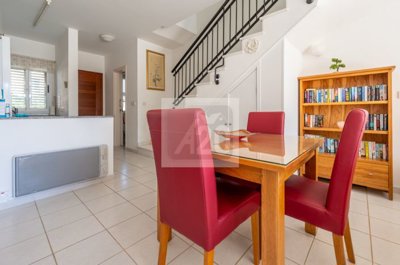 Town House For Sale  in  Polis
