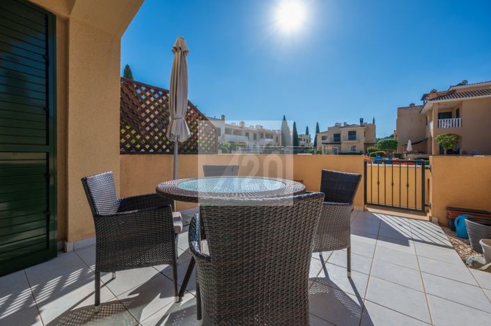 Image No.16-2 Bed Townhouse for sale