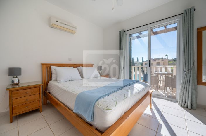 Image No.18-2 Bed Townhouse for sale